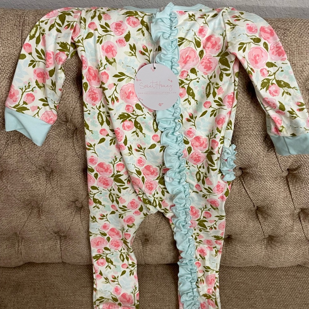Sweet Honey Layette